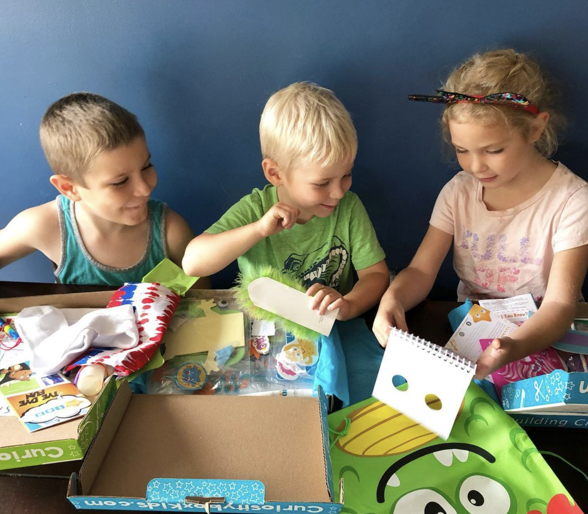 Kids creating summer art projects